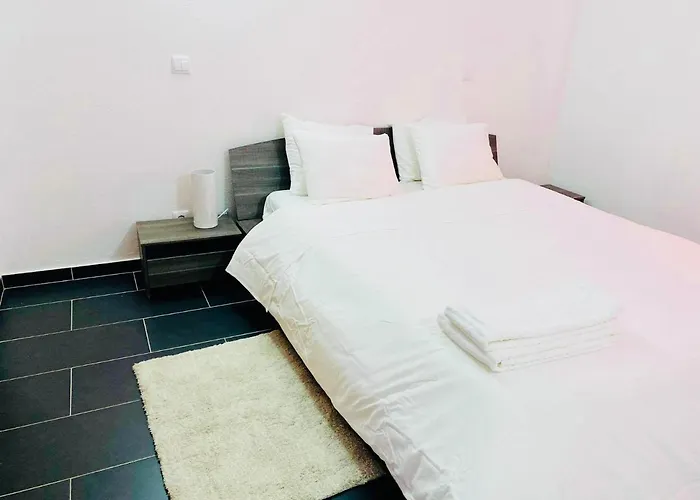 Albufeira Beach side Apartment